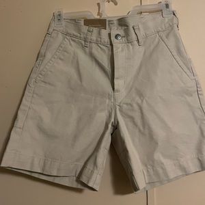 Patagonia khaki women’s shorts new size 7